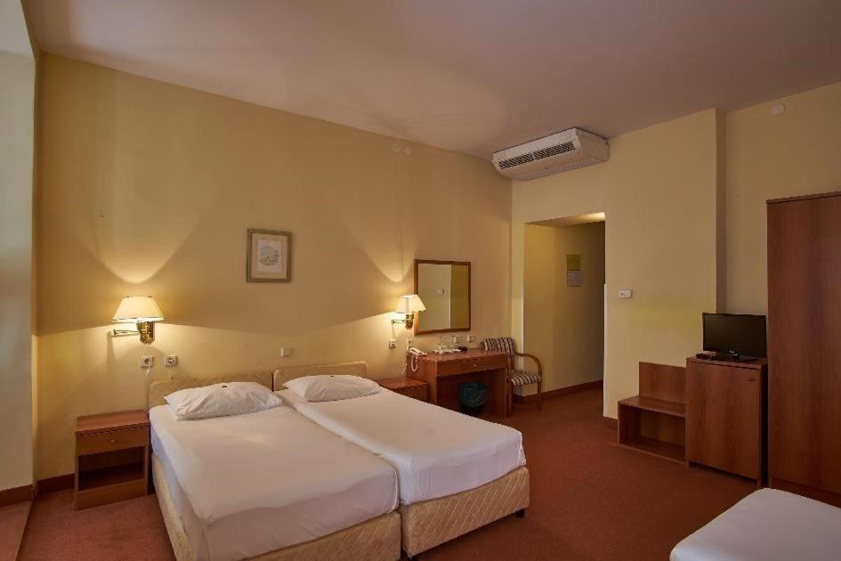 Hotel Vila Ružica - depandanse Crikvenica Exterior foto