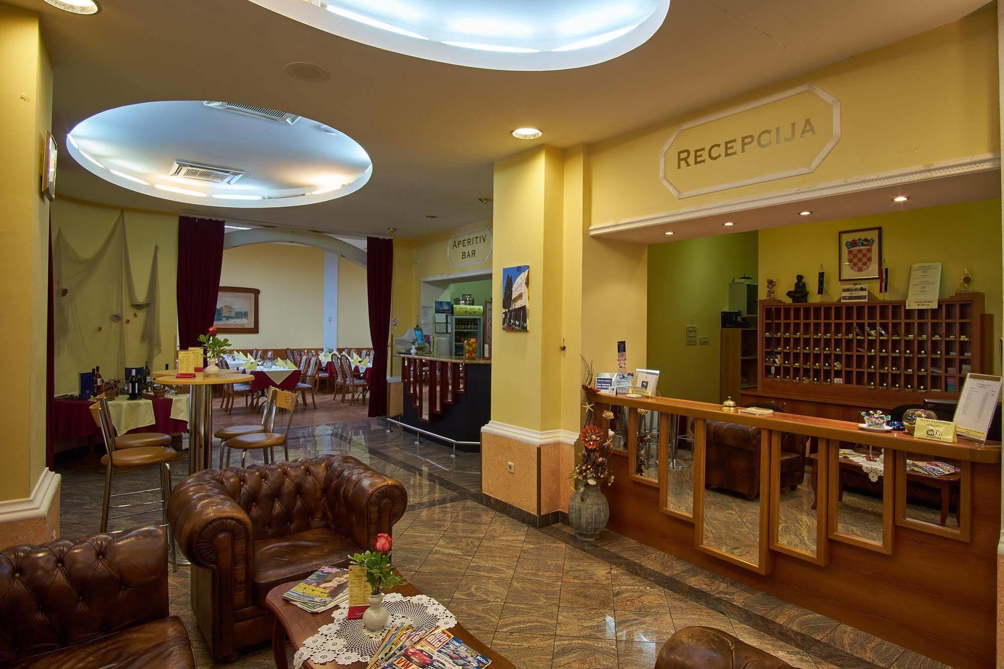 Hotel Vila Ružica - depandanse Crikvenica Exterior foto