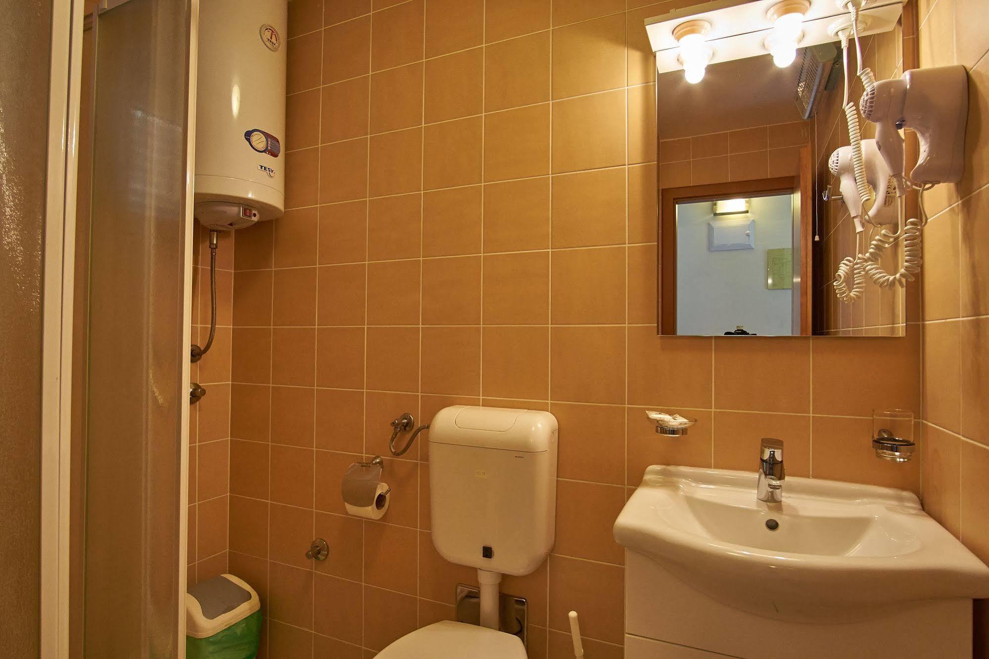 Hotel Vila Ružica - depandanse Crikvenica Exterior foto